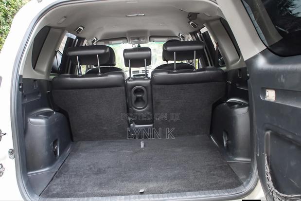 Toyota Vanguard 2013 White