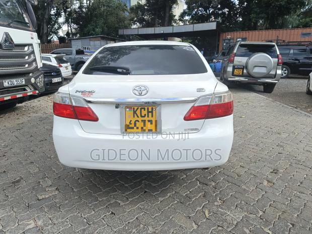 Toyota Premio 2010 White