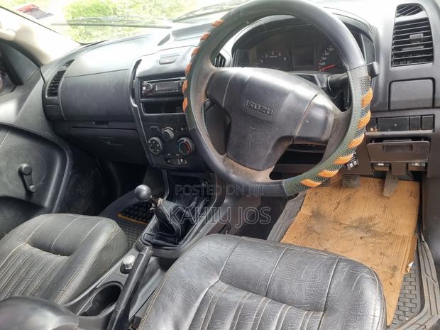 Isuzu D-MAX 2014 White