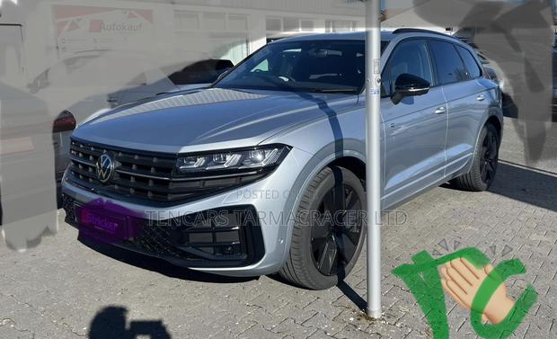 Volkswagen Touareg 2025 Silver
