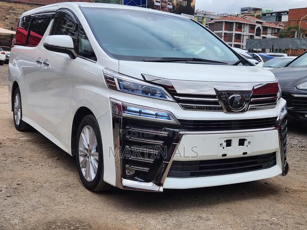 Toyota Alphard 2019 White