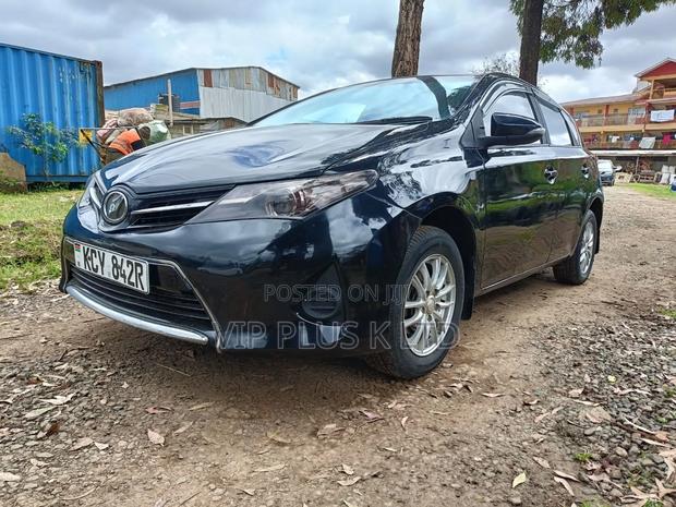 Toyota Auris 2013 Black