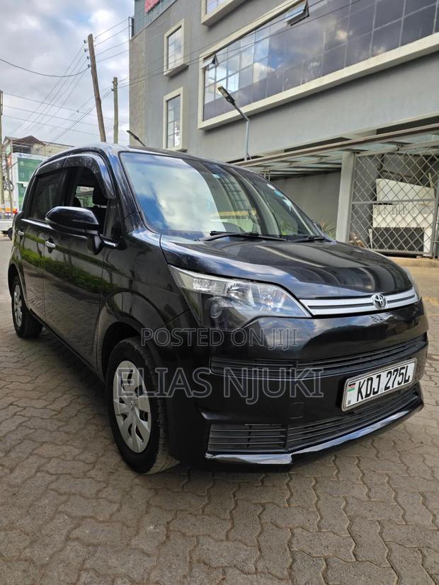 Toyota Spade 1.5 2016 Black