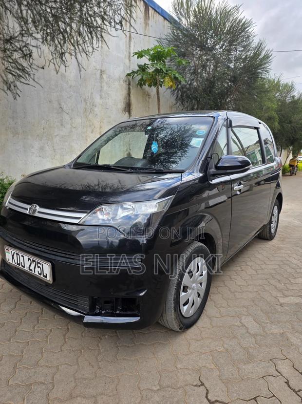 Toyota Spade 1.5 2016 Black