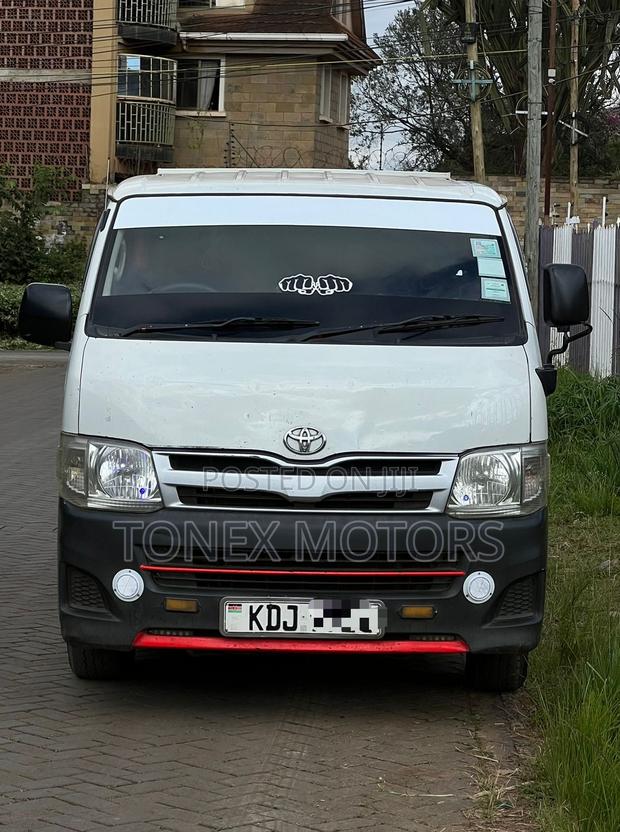 Toyota HiAce SV Premium 2013 White