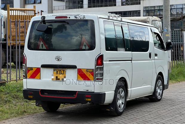 Toyota HiAce SV Premium 2013 White