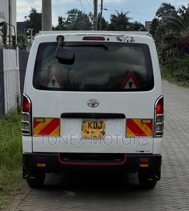 Toyota HiAce SV Premium 2013 White