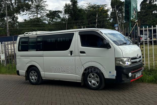 Toyota HiAce SV Premium 2013 White