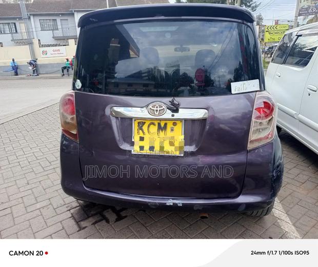 Toyota Ractis 2010 Purple
