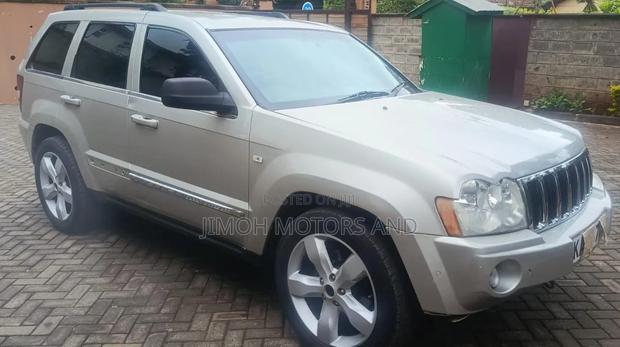 Jeep Cherokee 2006 Beige