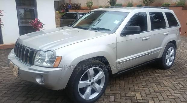 Jeep Cherokee 2006 Beige