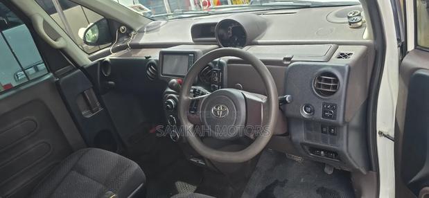 Toyota Spade 2017 White