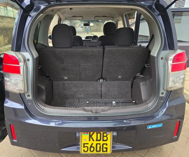 Toyota Spade 2013 Blue
