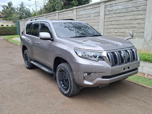 Toyota Land Cruiser Prado 2.8 2019 Gray