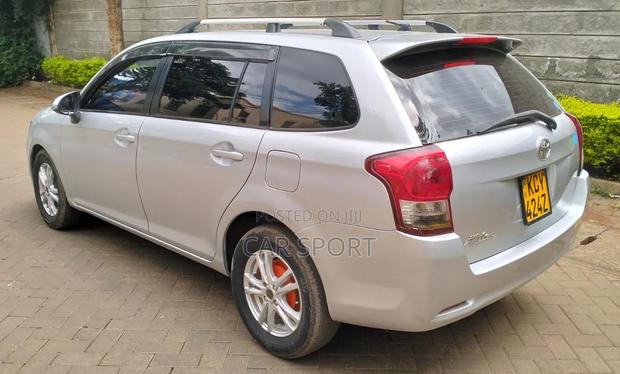 Toyota Corolla Fielder 2012 Silver