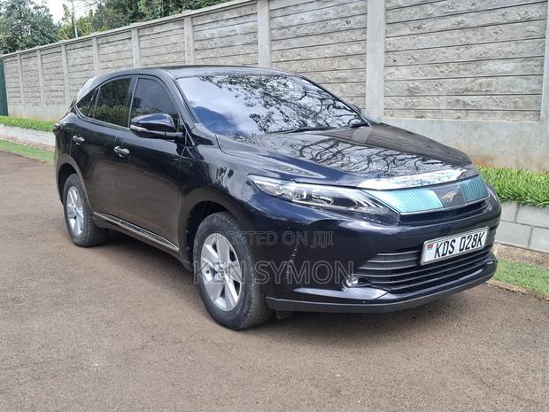 Toyota Harrier 2.0 2017 Black