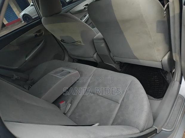 Toyota Axio 2011 Silver
