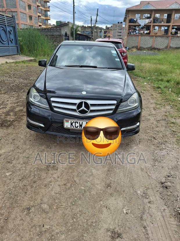 Mercedes-Benz C200 2012 Black