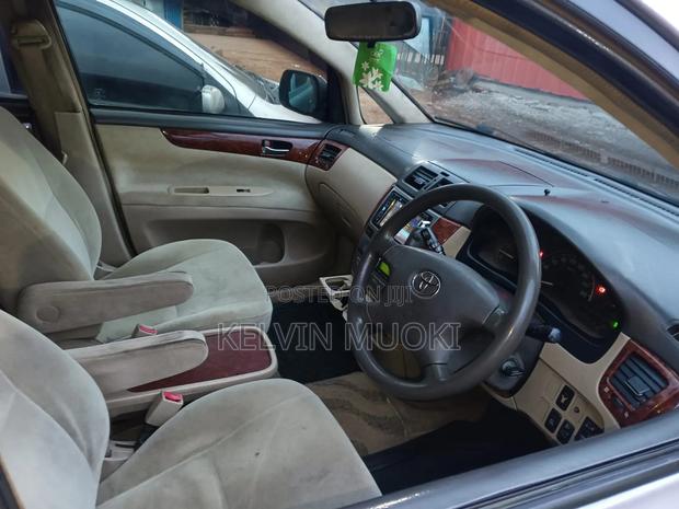 Toyota Ipsum 240i Limited 4WD 2002 Silver