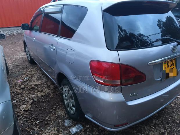 Toyota Ipsum 240i Limited 4WD 2002 Silver