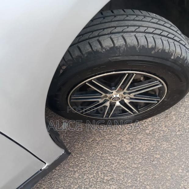 Nissan Advan 2014 Silver