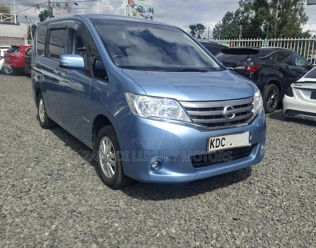 Nissan Serena 2014 Blue