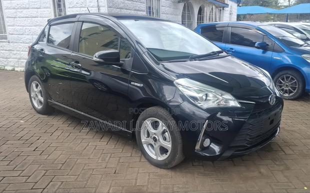 Toyota Vitz 1.5 FWD Hybrid 5dr 2020 Black
