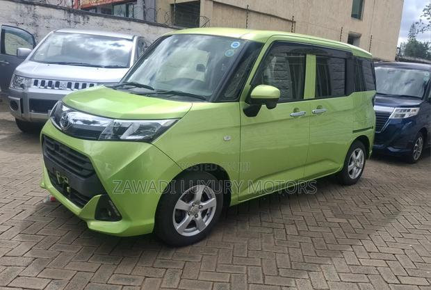 Toyota Tank 1.0 FWD 2018 Green