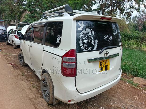 Toyota Noah 2013 White