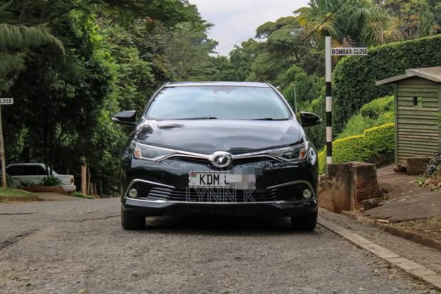 Toyota Auris 2016 Black