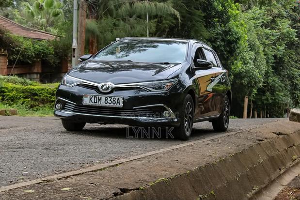 Toyota Auris 2016 Black