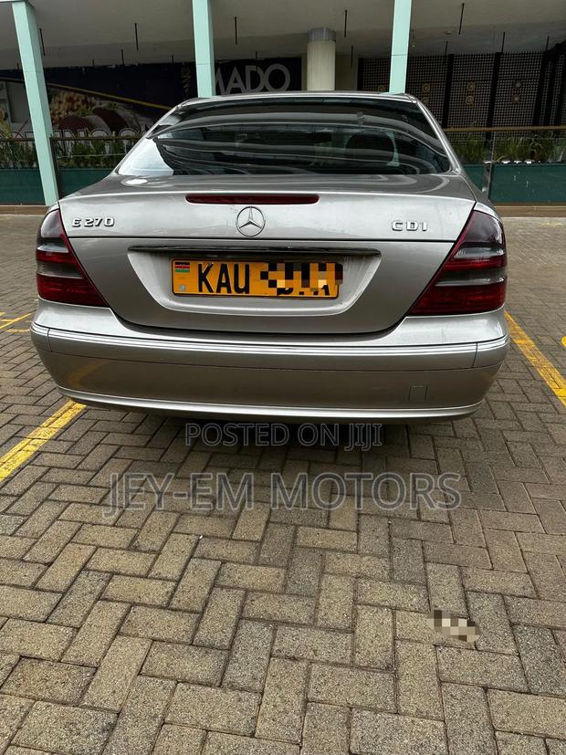 Mercedes-Benz E270 2006 Gray