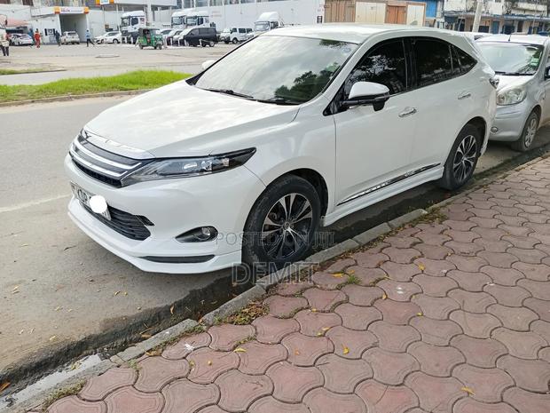 Toyota Harrier 2.0 4WD 2016 White