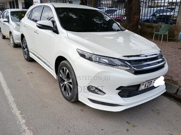 Toyota Harrier 2.0 4WD 2016 White