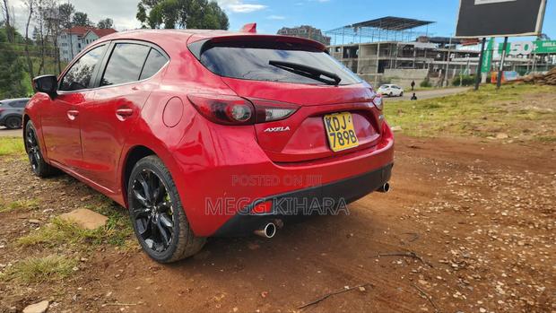 Mazda Axela 2015 Red