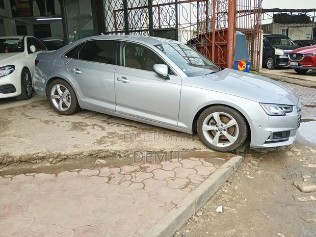 Audi A4 2022 Silver