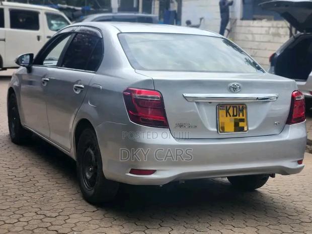 Toyota Axio 2016 Silver