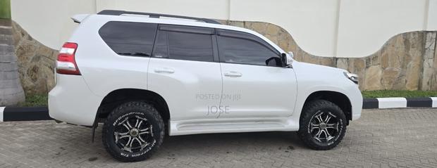 Toyota Land Cruiser Prado 2015 White