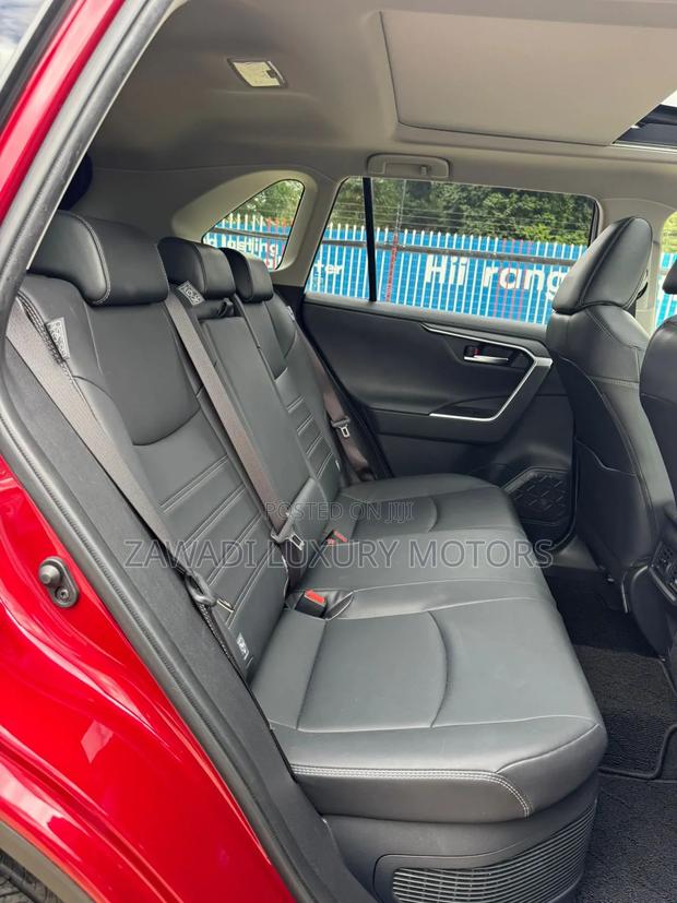 Toyota RAV4 Hybrid 2019 Maroon