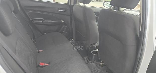 Suzuki Swift 2017 Silver