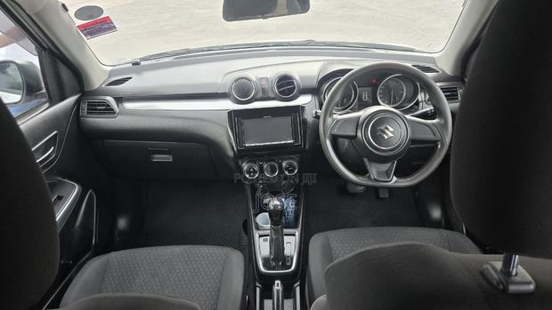 Suzuki Swift 2017 Silver