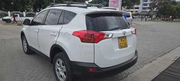 Toyota RAV4 2014 White