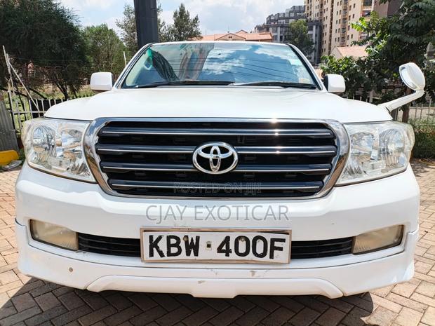 Toyota Land Cruiser 4.6 V8 ZX 2011 White