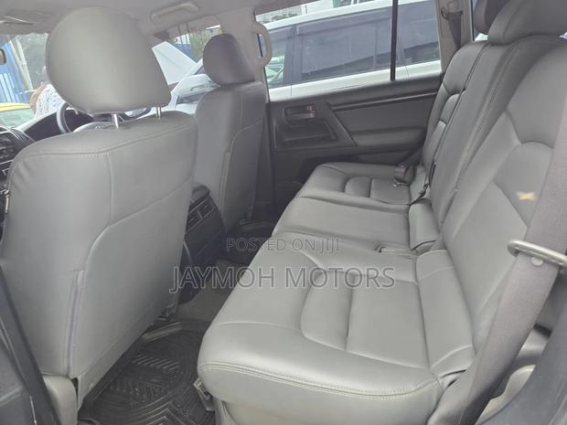 Toyota Land Cruiser 2014 Brown