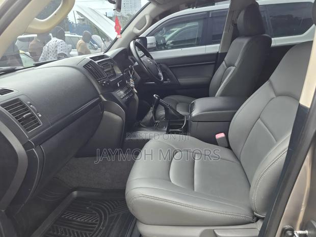 Toyota Land Cruiser 2014 Brown