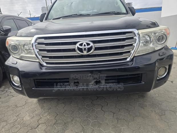 Toyota Land Cruiser 2015 Black