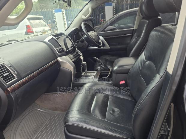 Toyota Land Cruiser 2015 Black