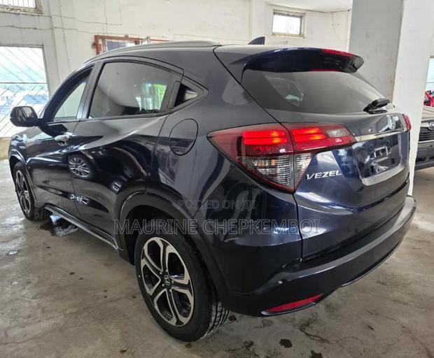 Honda Vezel 2018 Blue
