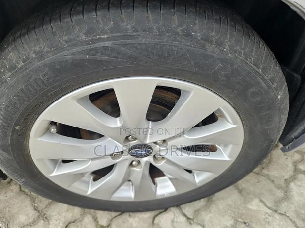 Subaru Legacy 2019 Silver