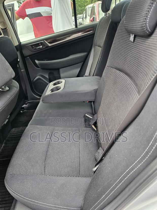 Subaru Legacy 2019 Silver
